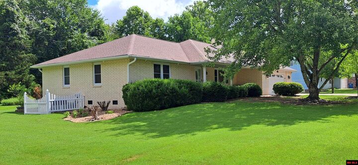 Property Photo:  1501 Gregg Road  AR 72653 