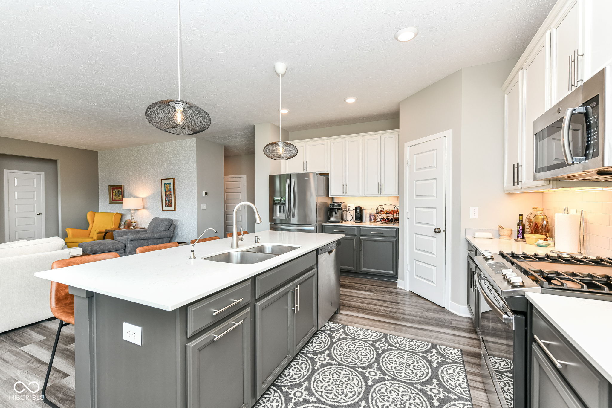 Property Photo: 5173 Covington Avenue IN 46055
