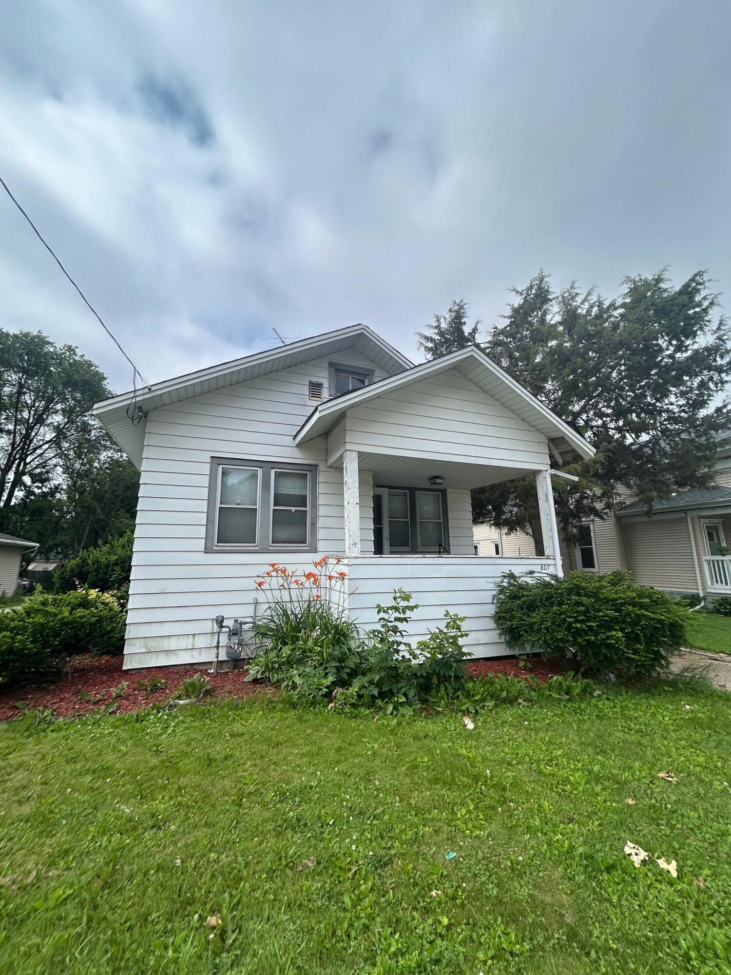 807 Prospect Ave  Oshkosh WI 54901 photo