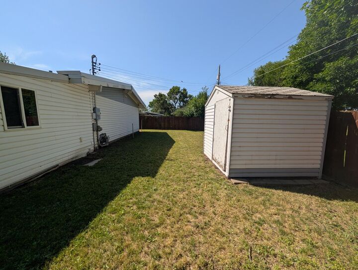 Property Photo:  108 SW 24th Street  ND 58701-3350 