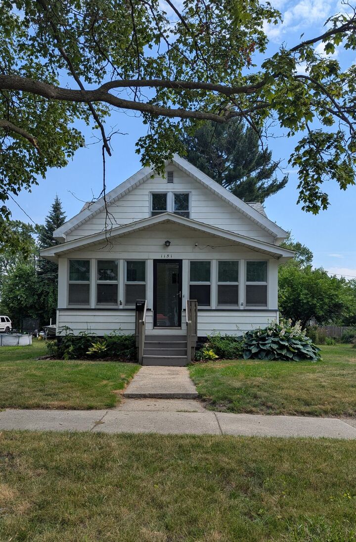 Property Photo: 1151 W Dale Avenue MI 49441