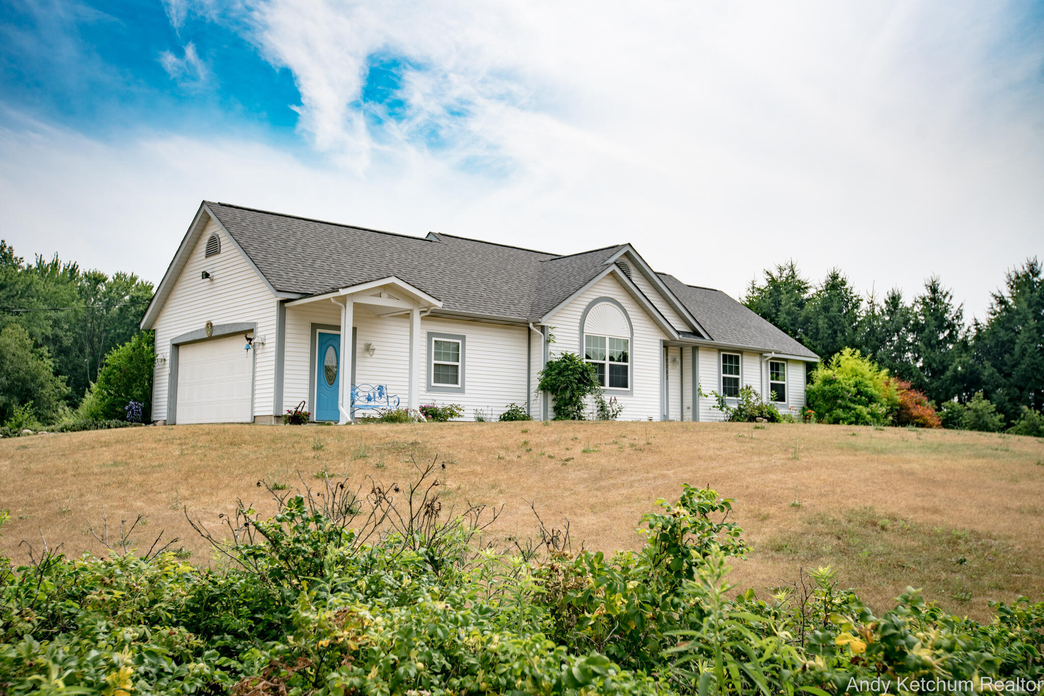Property Photo: 12283 Hall Road MI 49451