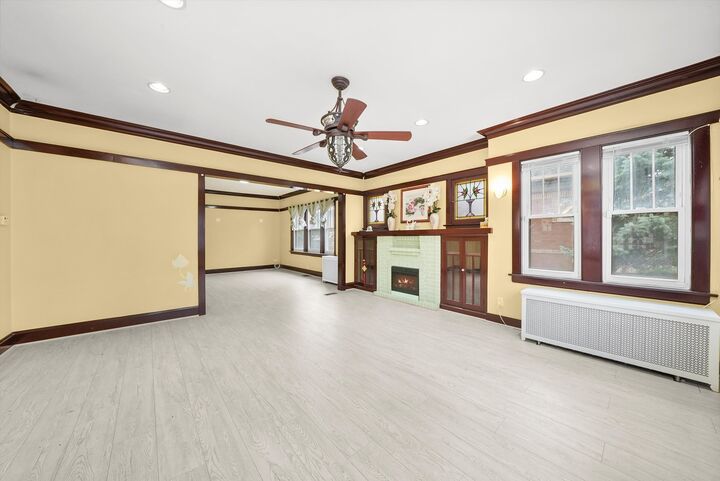 Property Photo: 5019 N Kostner Avenue IL 60630