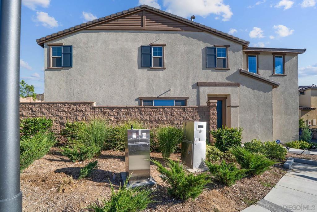Property Photo: 29566 Nini Ct CA 92596