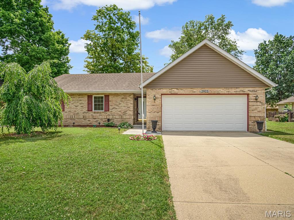 Property Photo: 2922 Spruce Hill Terrace IL 62221