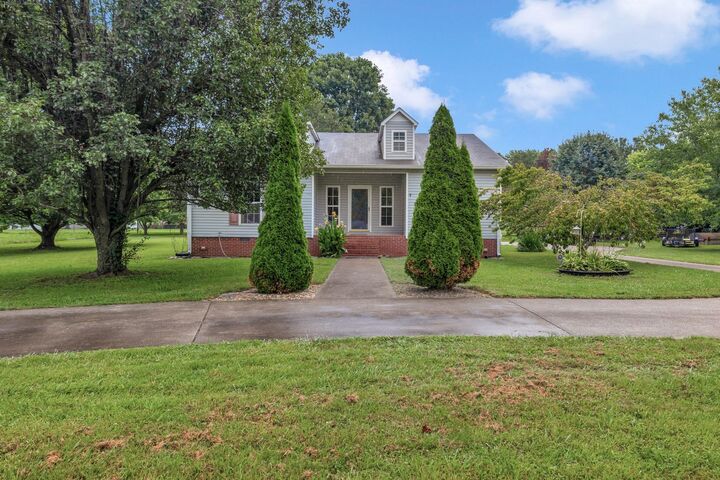 Property Photo:  876 Monument Rd  TN 38483 
