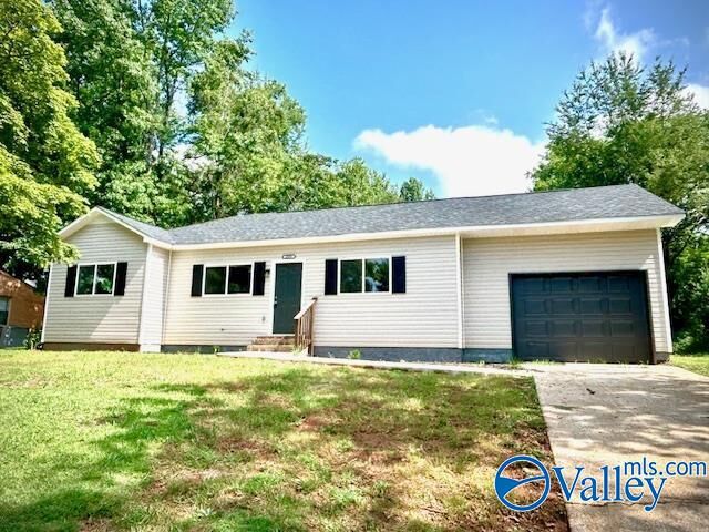 Property Photo: 4505 Lakeview Drive AL 35810