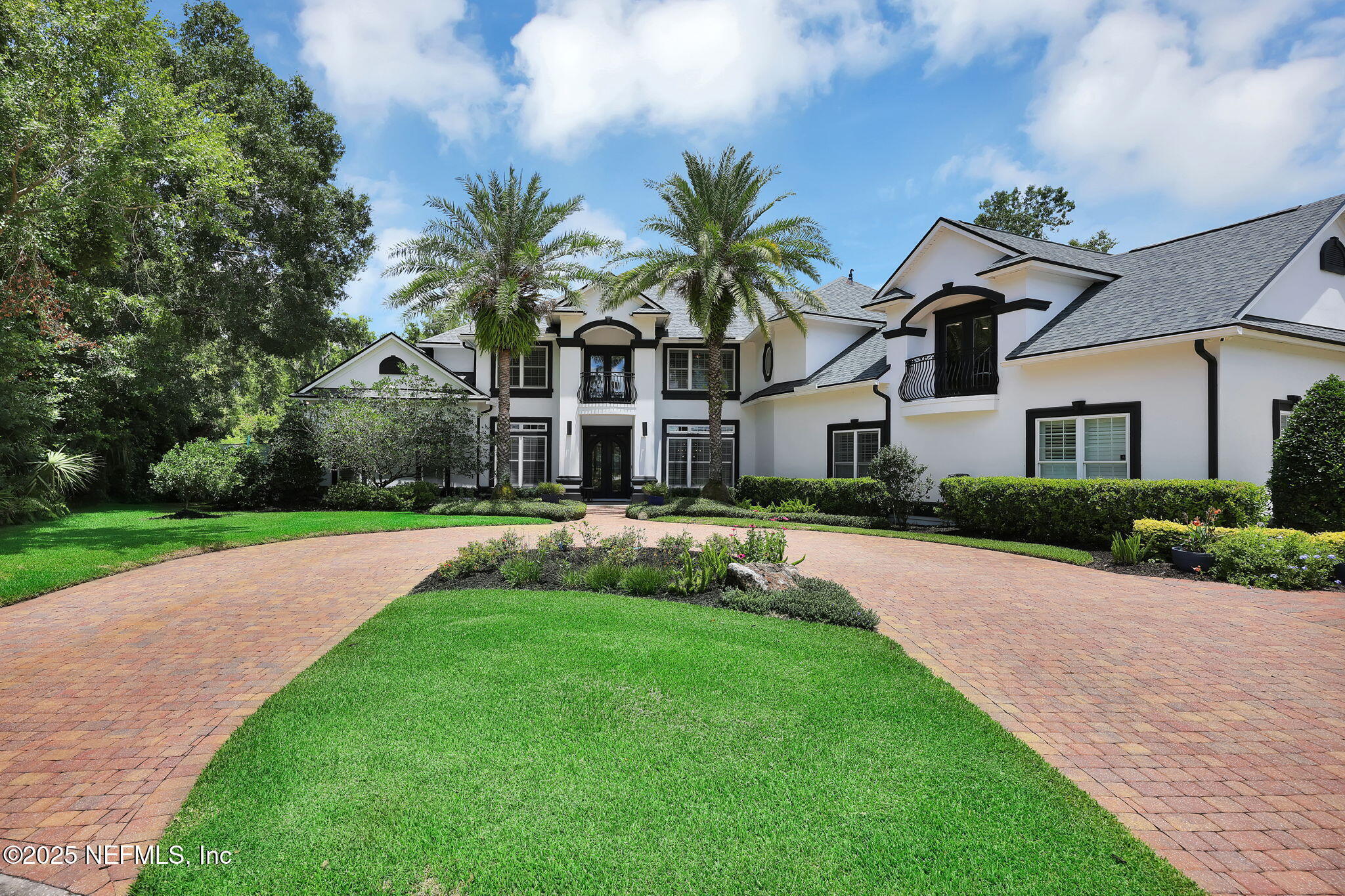 Property Photo: 4423 Swilcan Bridge Lane N FL 32224