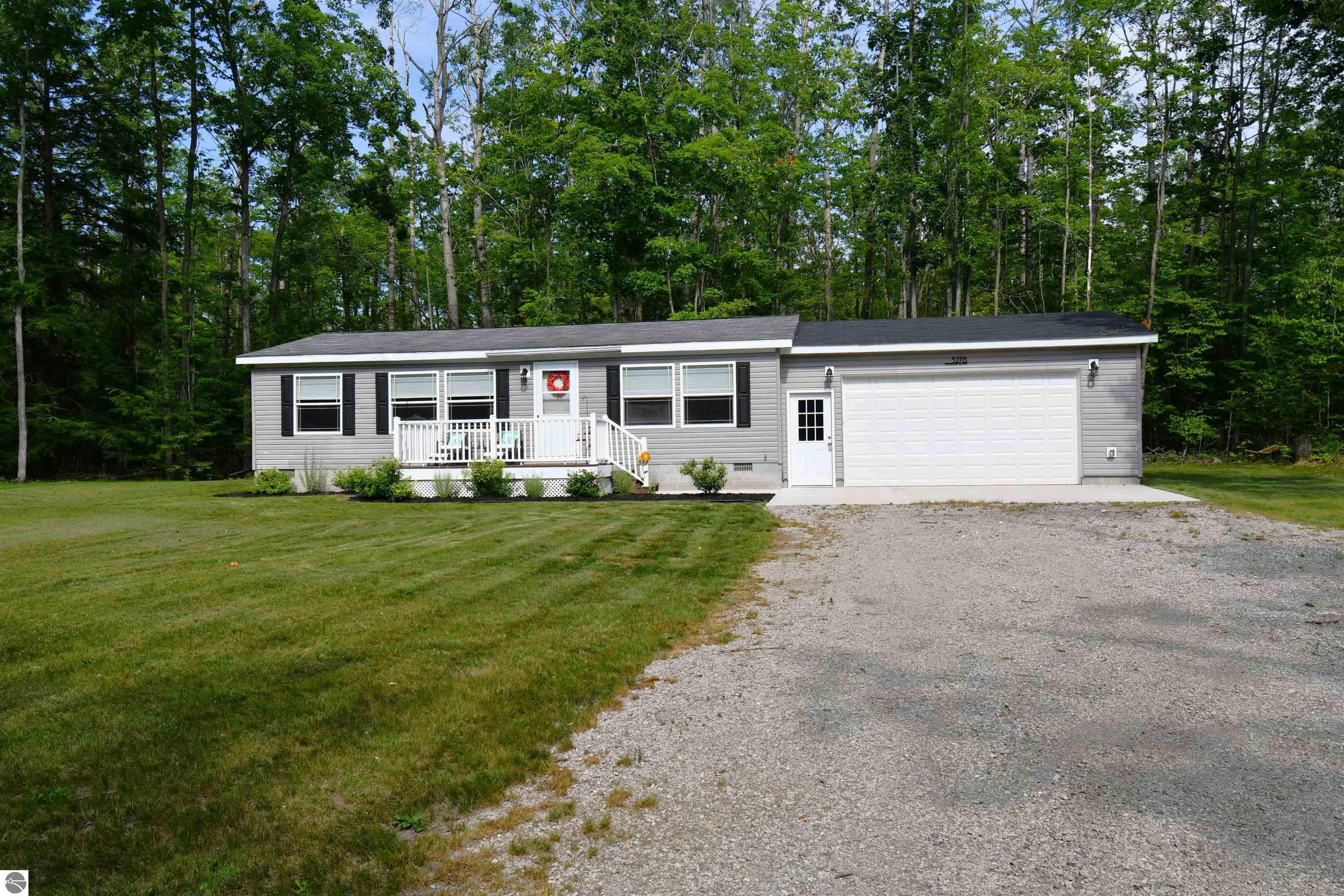 5278 Reynolds Road  Cheboygan MI 49721 photo