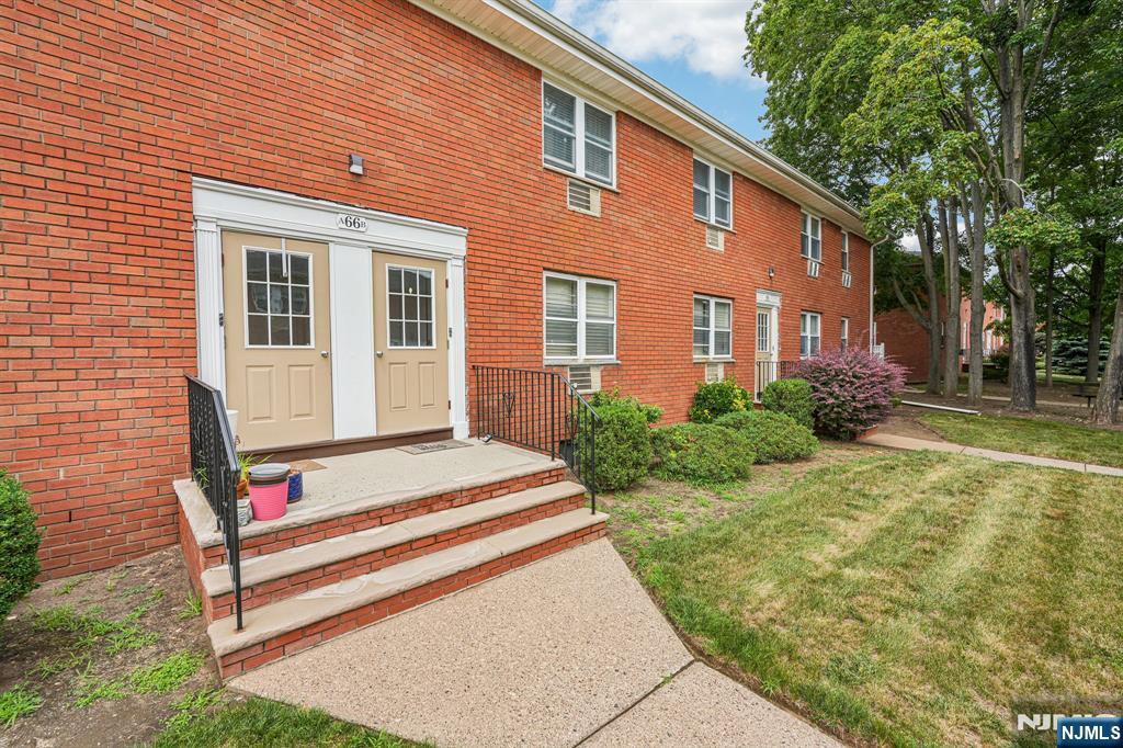 Property Photo: 66 Knox Terrace 1B NJ 07470