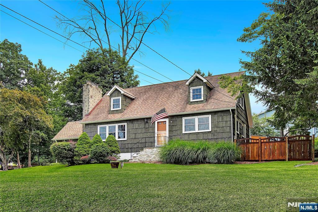 Property Photo:  9 Valley View Trail  NJ 07871 