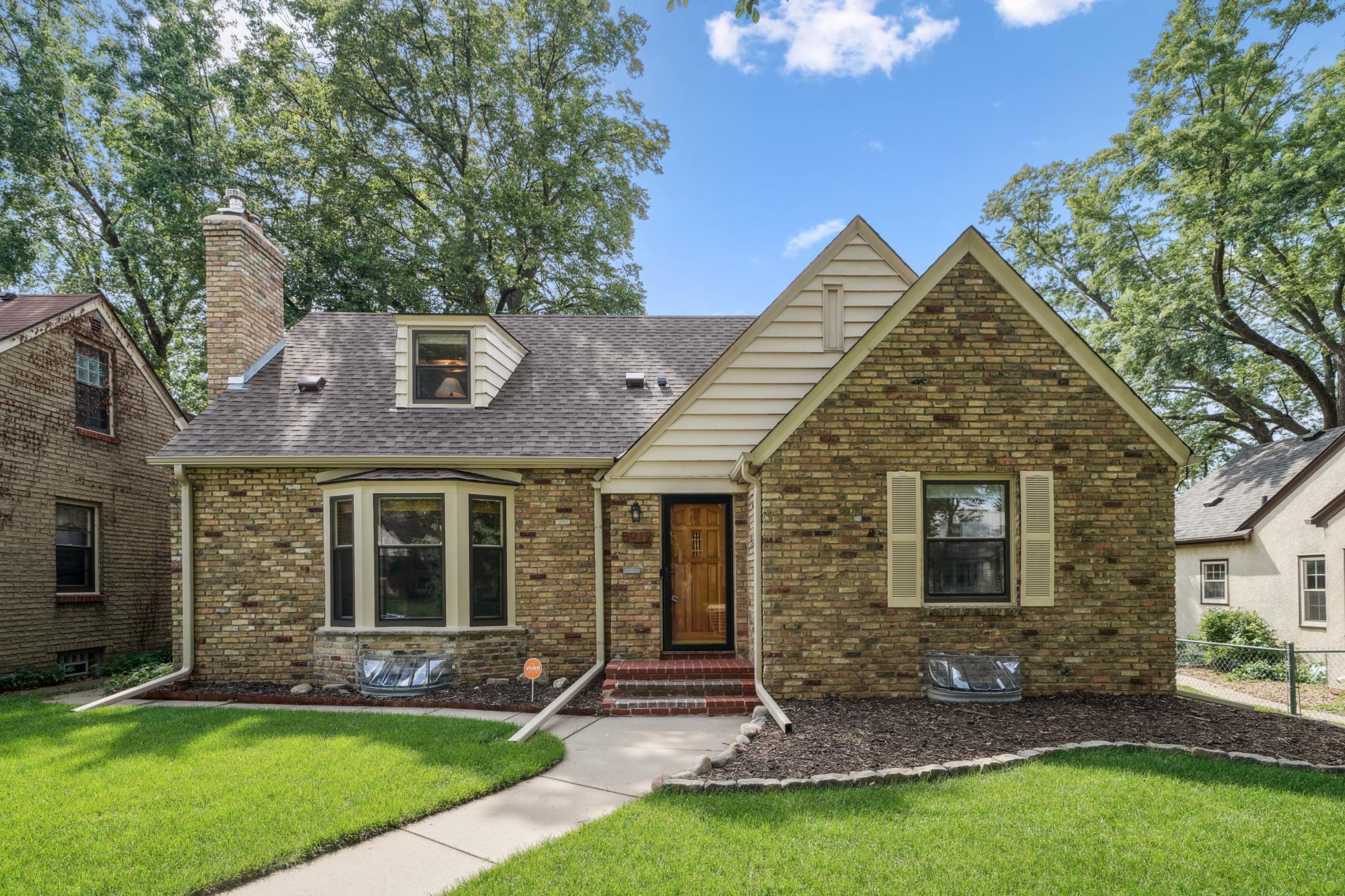 Property Photo:  5912 Park Avenue  MN 55417 