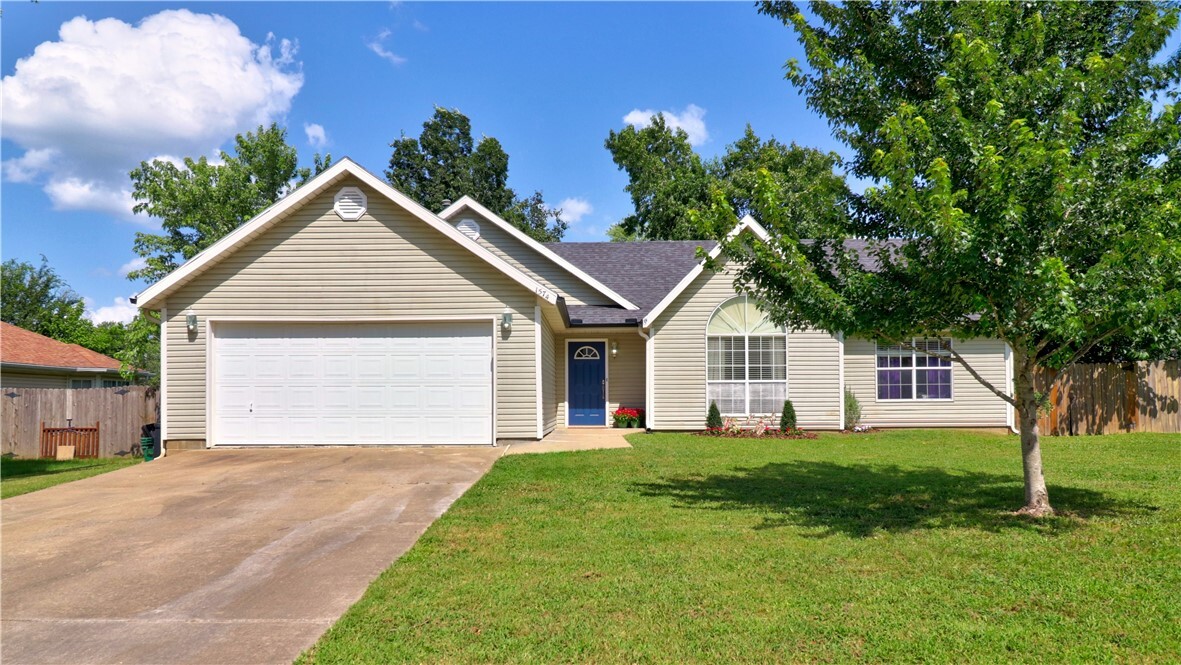 1574 Tallgrass Drive  Fayetteville AR 72701 photo