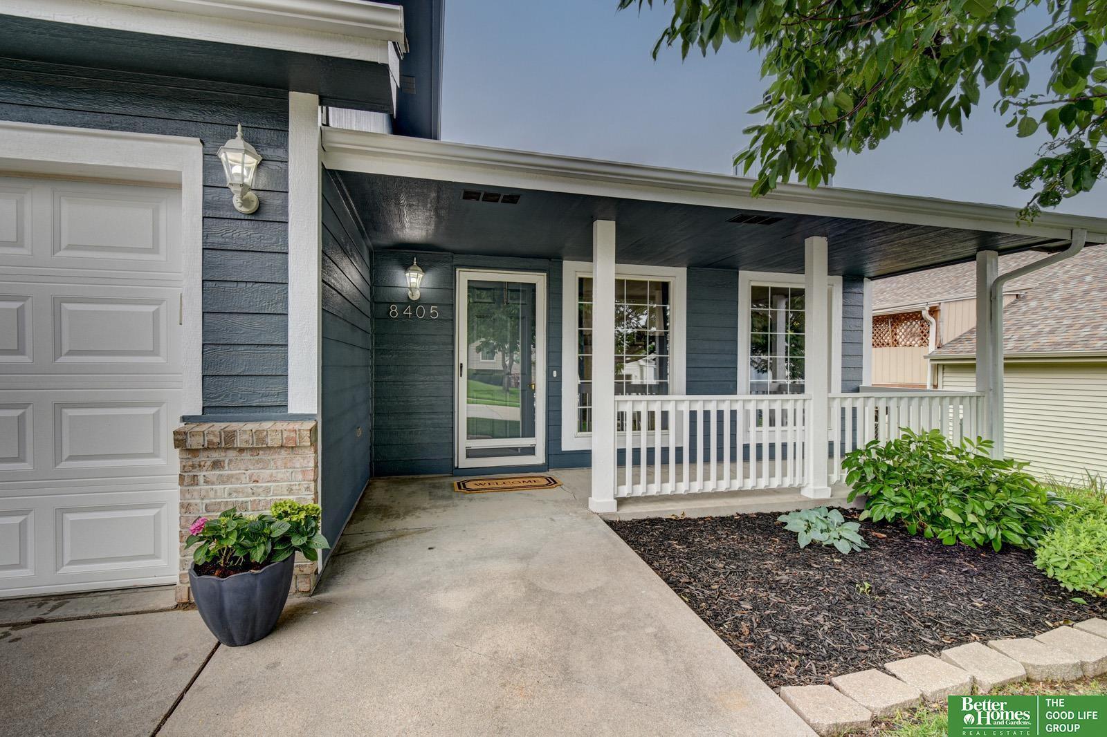 Property Photo: 8405 Wyoming Street NE 68122