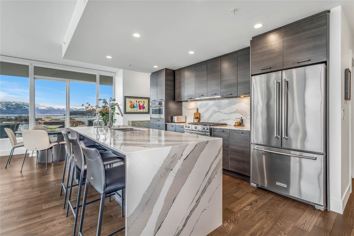 Photo de la propriété: 1181 Sunset Drive 1403 BC V1Y 0J4