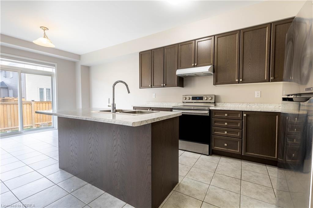 Property Photo: 15 Munro Circle ON N3T 0P9