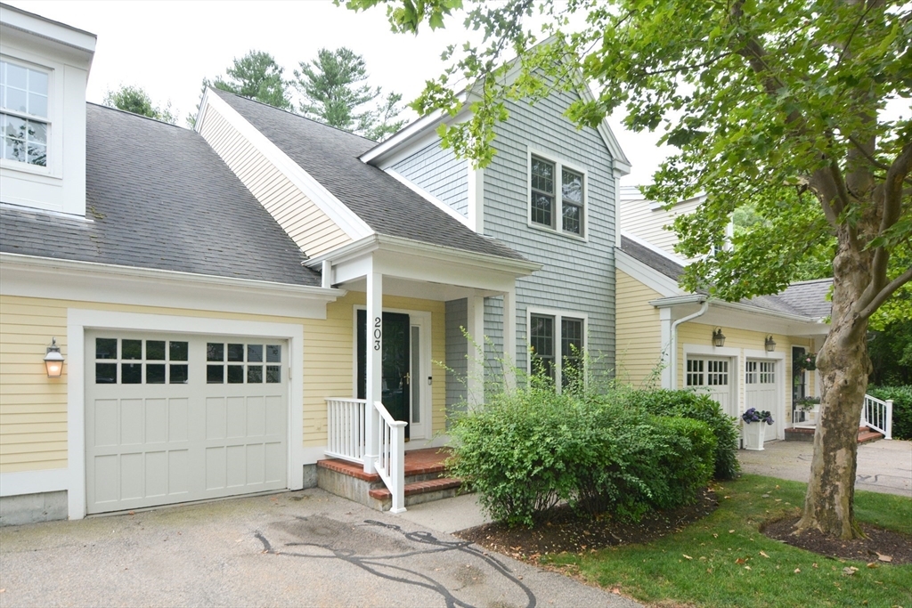203 Godfrey Dr 203  Norton MA 02766 photo