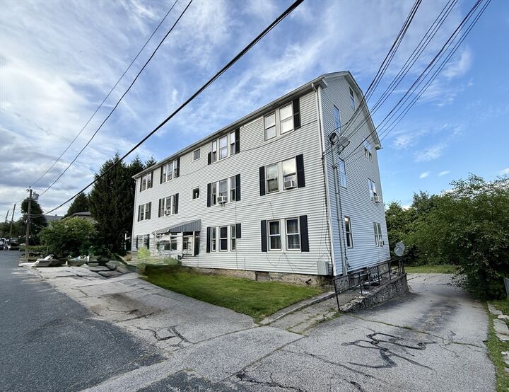Property Photo:  19 Williams St  MA 01571 