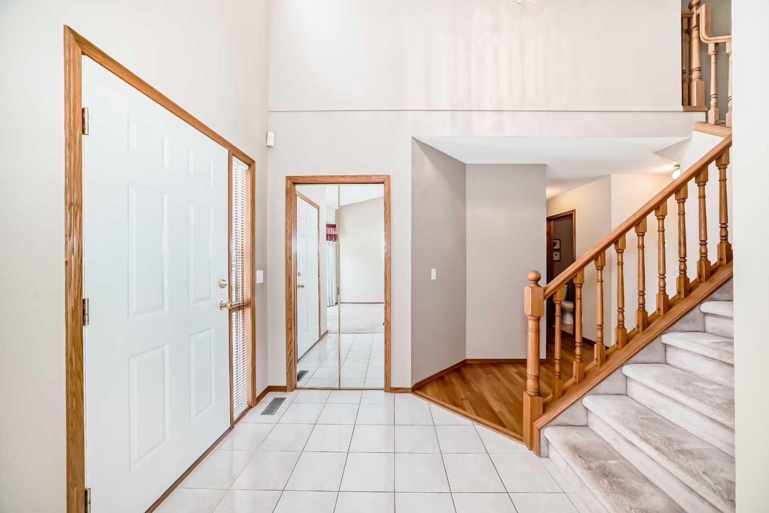 Property Photo: 10 Scanlon Hill NW AB T3L 1K6