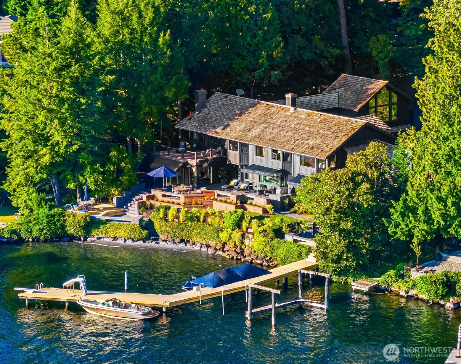 Property Photo: 18 Holly Lane WA 98040
