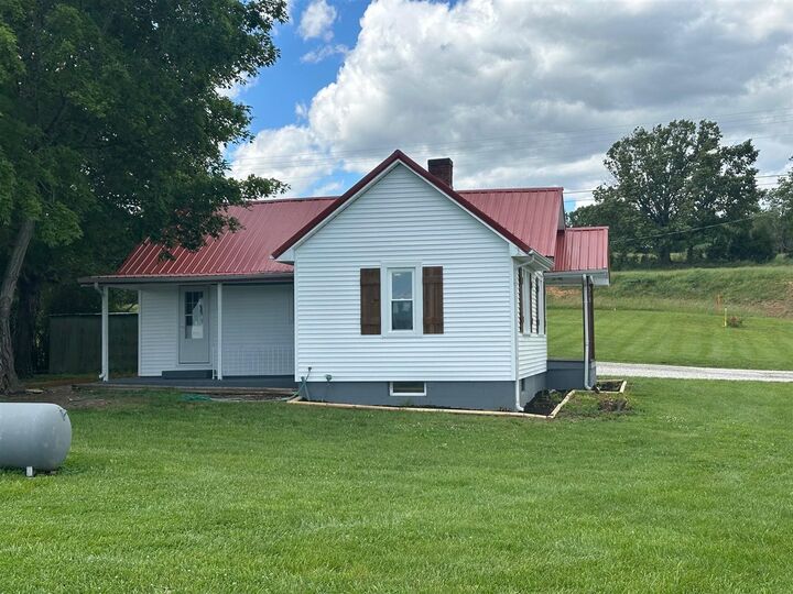 Property Photo:  33 Moore Road  KY 42166 