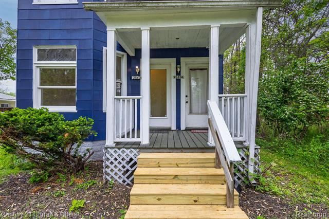 Property Photo: 28604 Grayling Avenue MI 48336