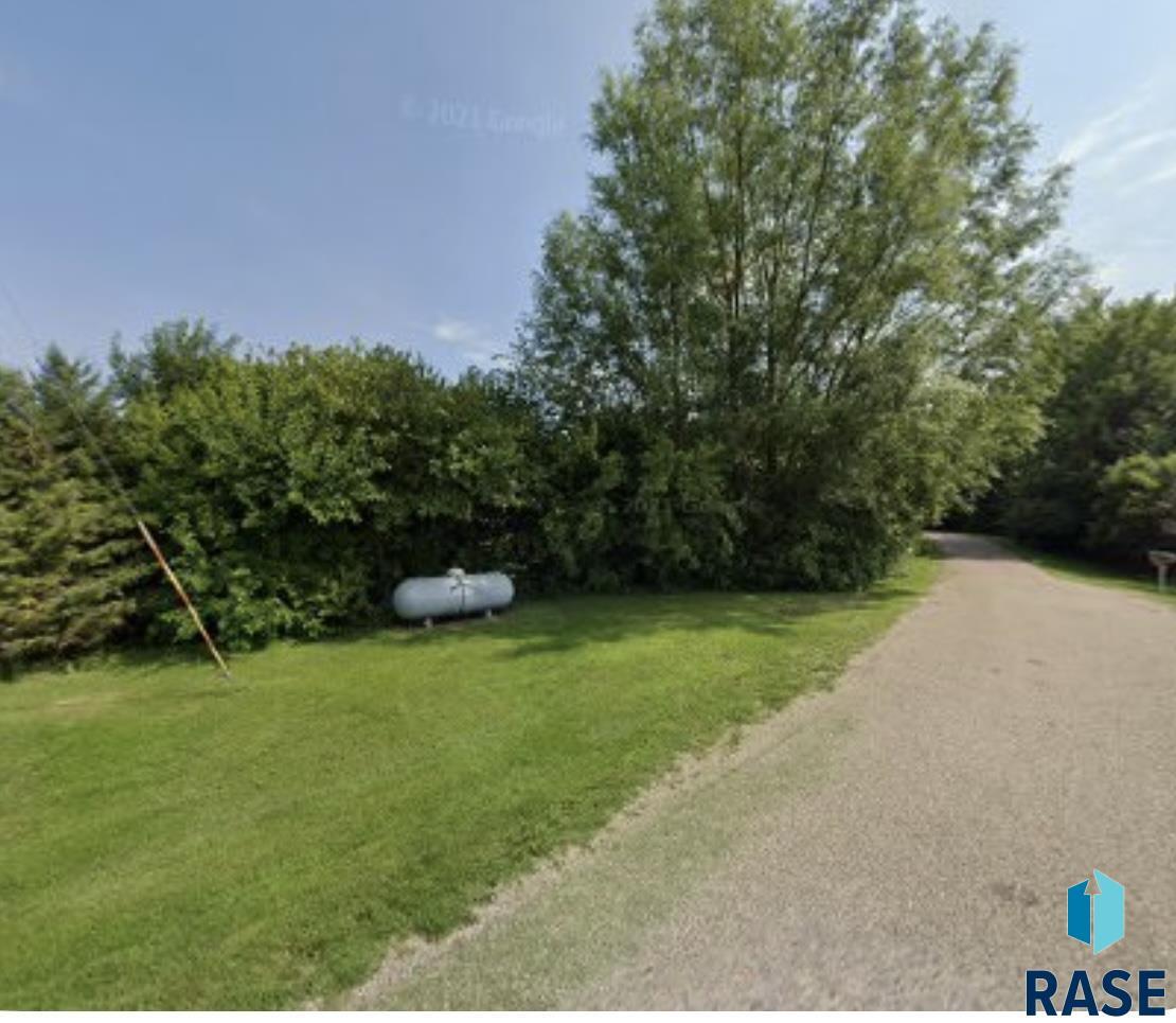 Property Photo: 310 D Scholten Dr MN 56173