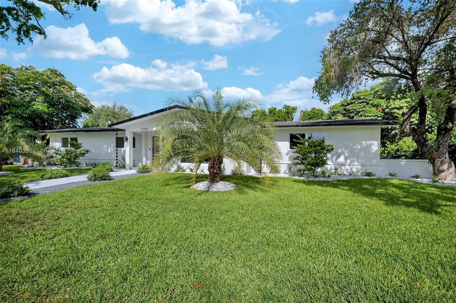 14700 SW 83rd Pl  Palmetto Bay FL 33158 photo
