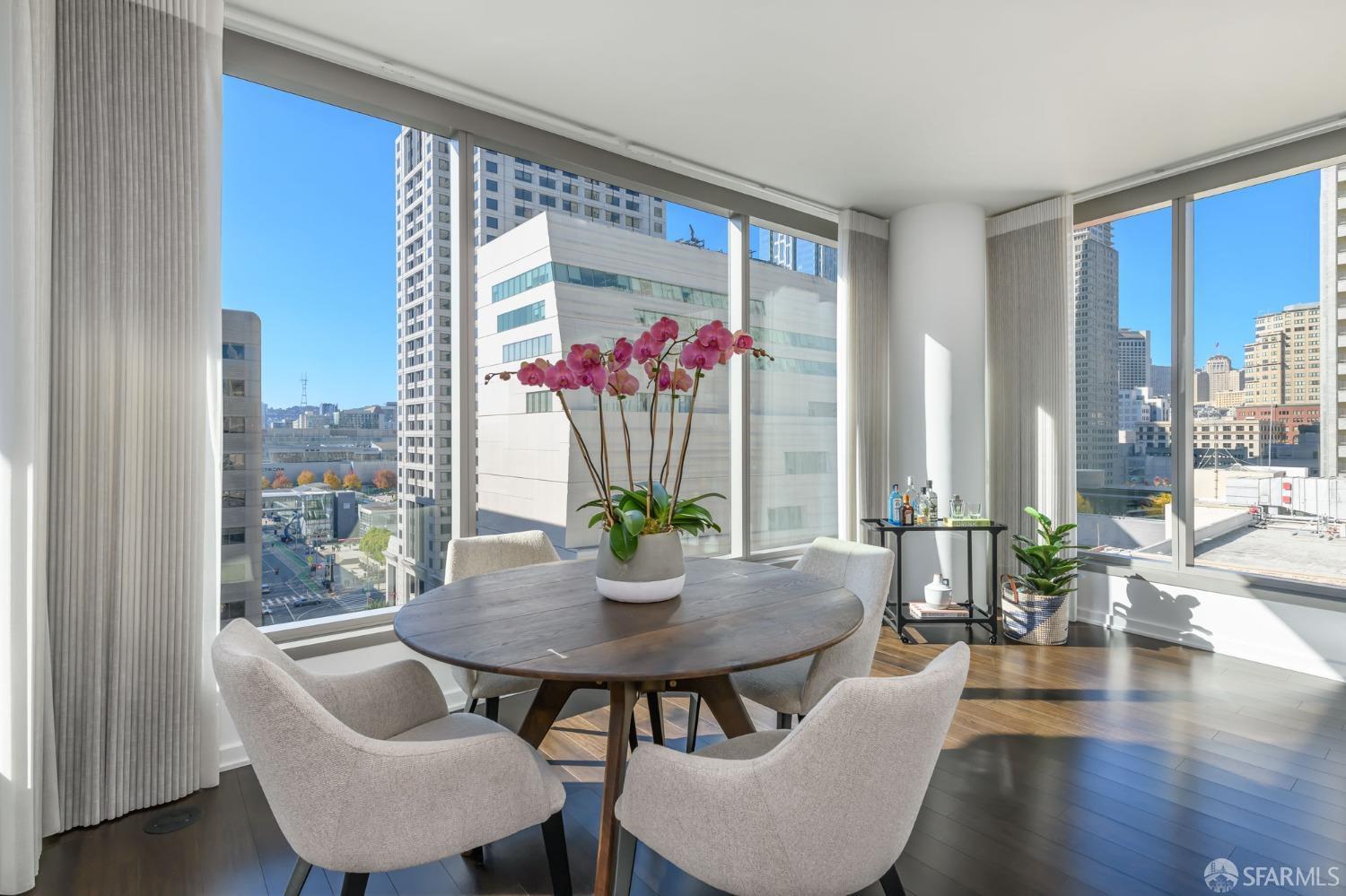 Property Photo: 1 Hawthorne Street 12F CA 94105