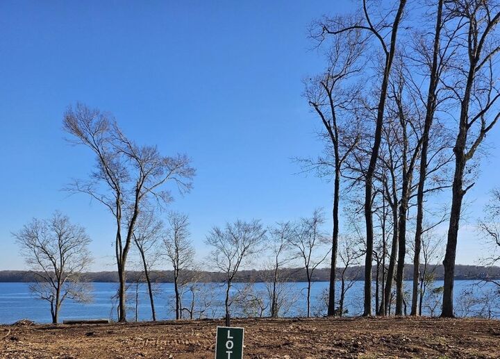 Property Photo: 724 Highland Cove AL 35630 - FLORENCE