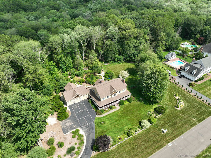 Property Photo:  25 Sheffield Lane  CT 06001 
