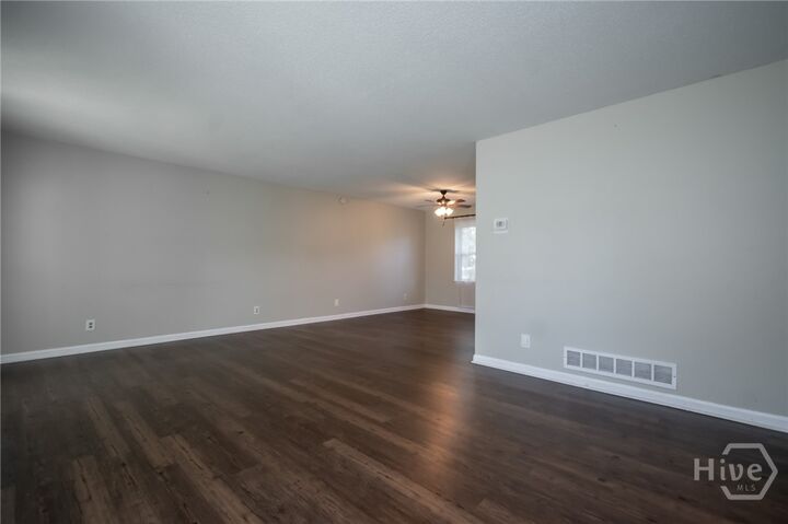 Property Photo:  185 Fairway Circle  GA 30607