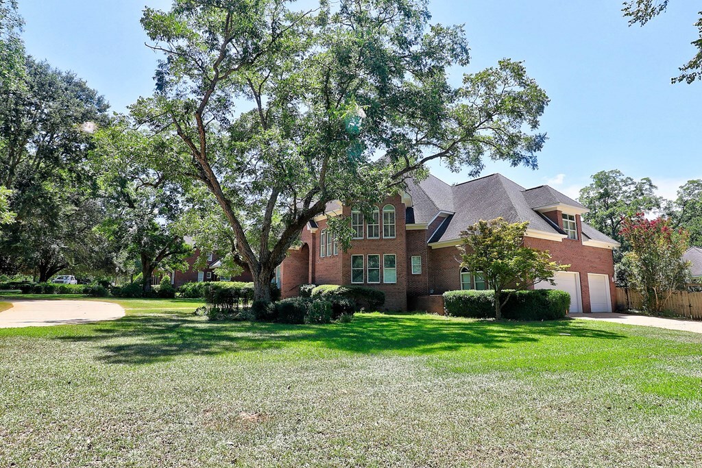 Property Photo: 221 Asphodel Drive AL 36303