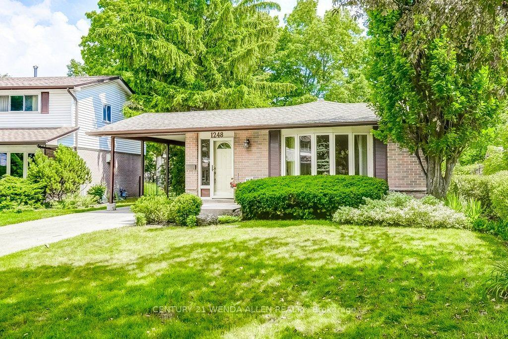 Property Photo: 1248 Sycamore Drive ON L7M 1G9