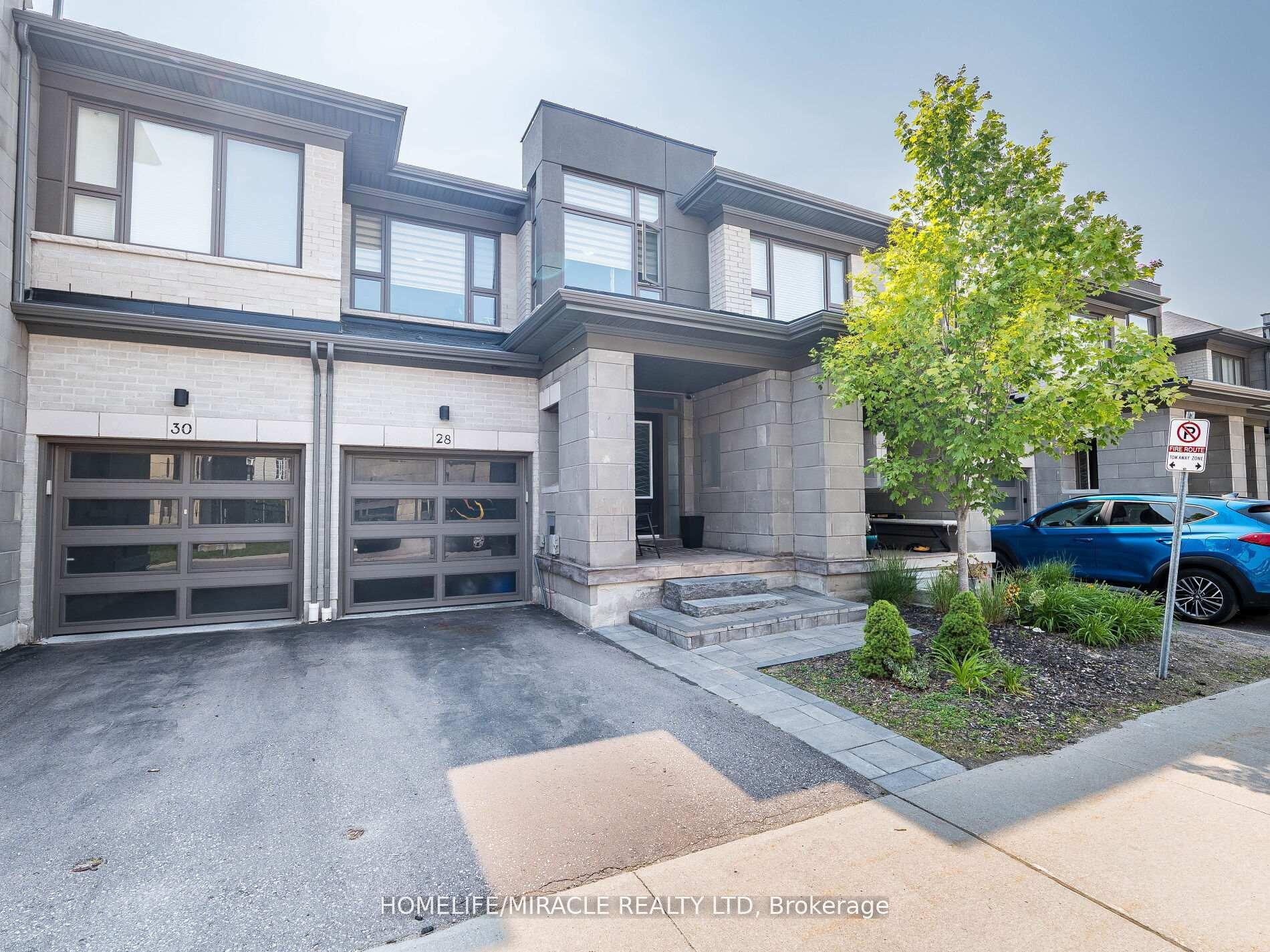 Property Photo:  28 Donald Fleming Way 147  ON L1R 0N8 