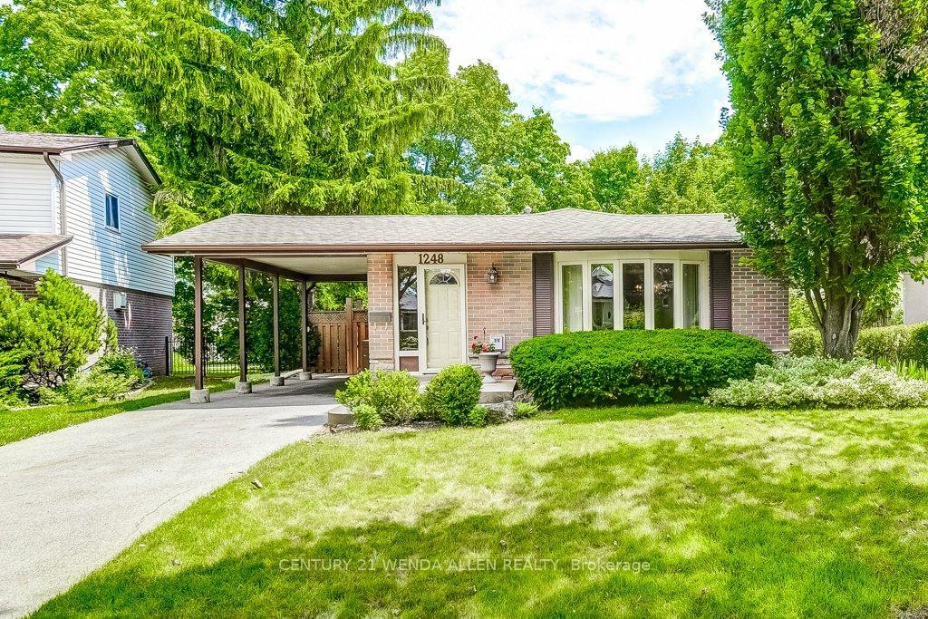 Property Photo:  1248 Sycamore Drive  ON L7M 1G9 