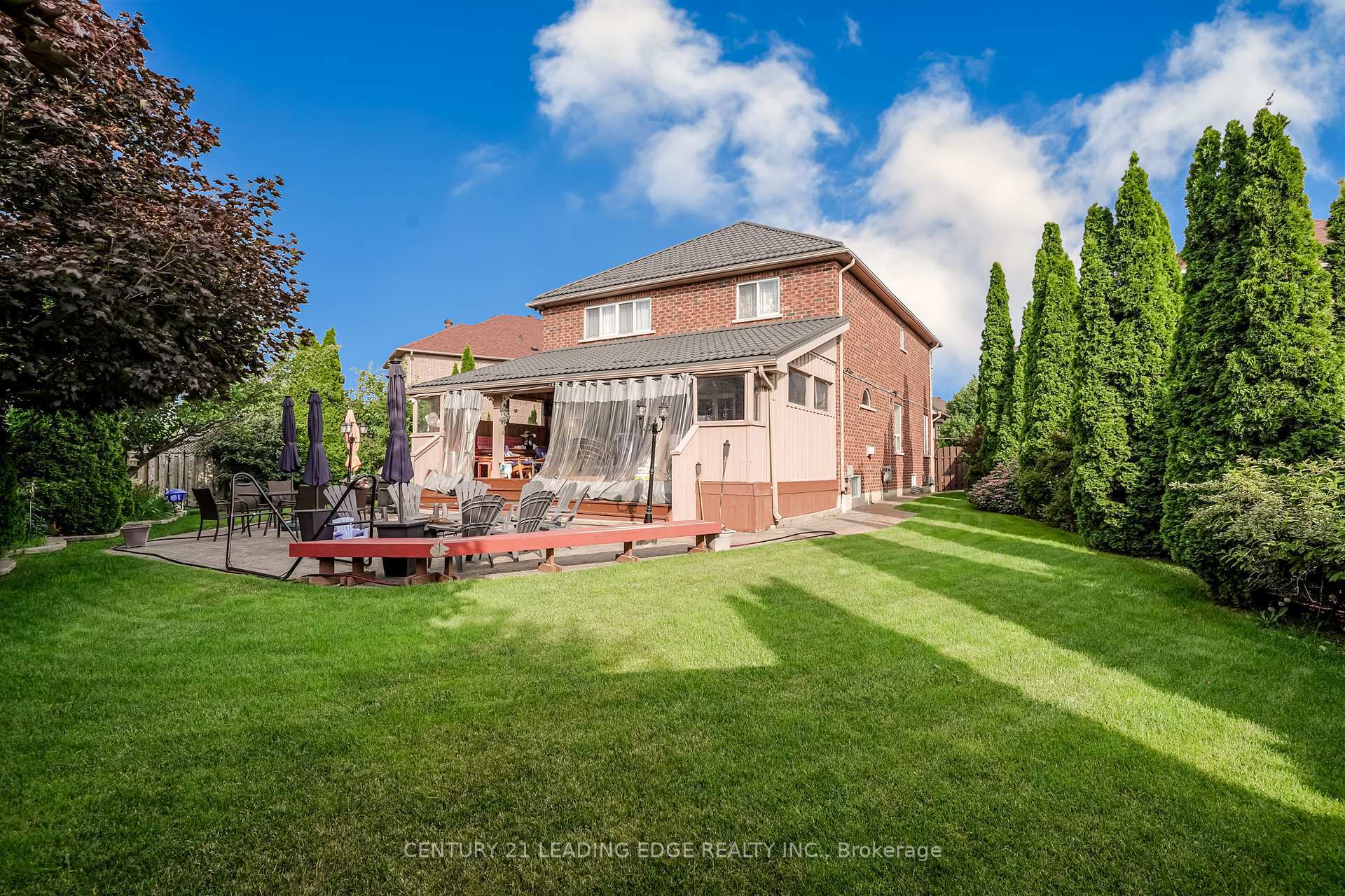 Photo de la propriété: 31 Candlebrook Crescent ON M1W 4B3