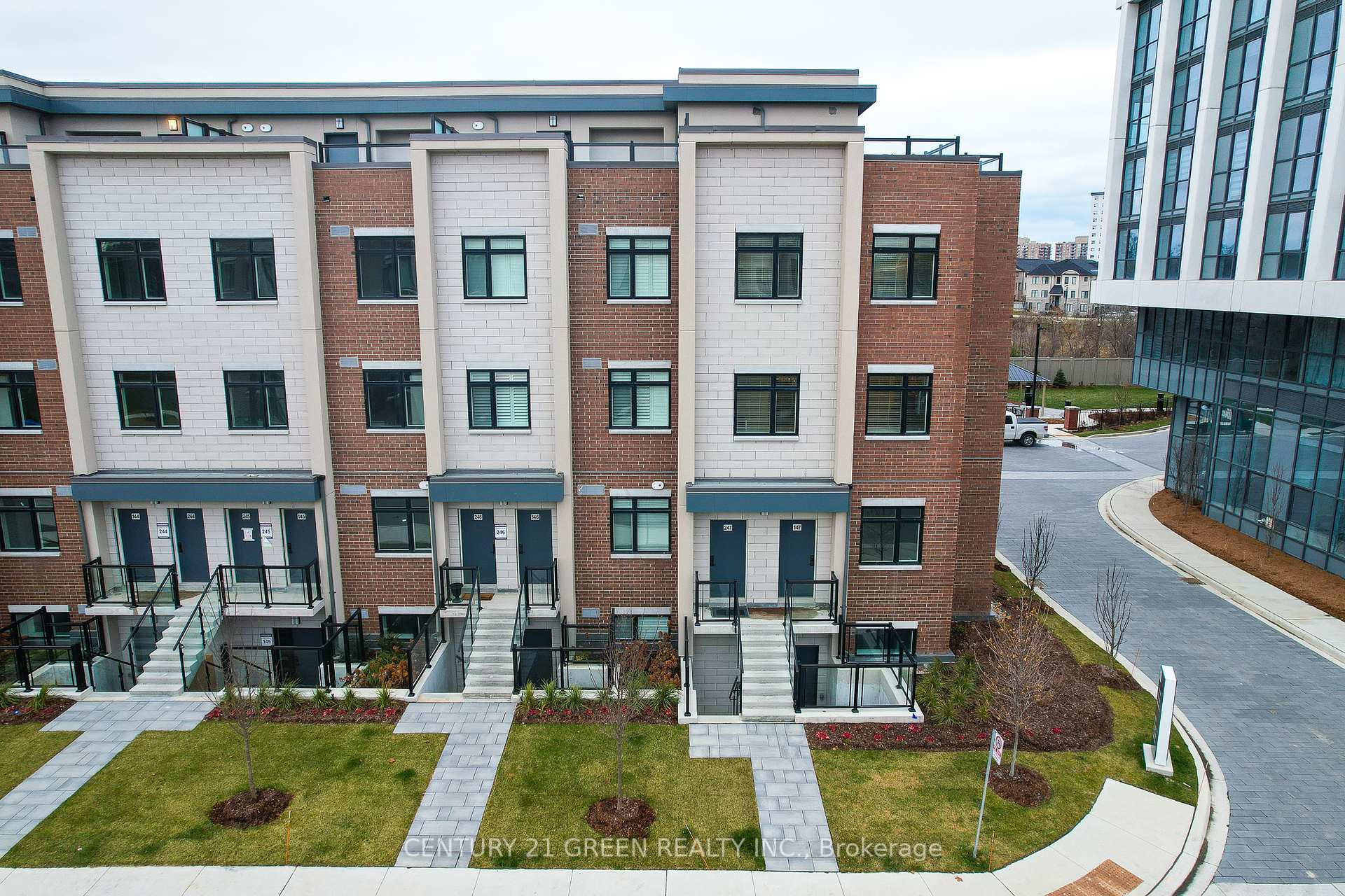 1075 Douglas McCurdy Common 247  Mississauga ON L5G 0C6 photo