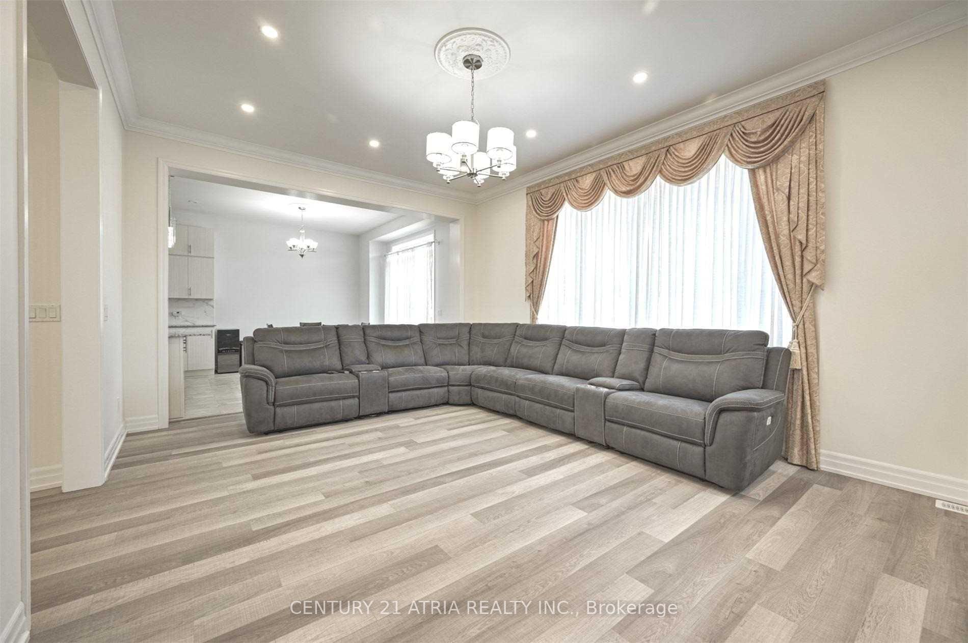 Property Photo:  56 Charlotte Abby Drive  ON L9N 0S9 