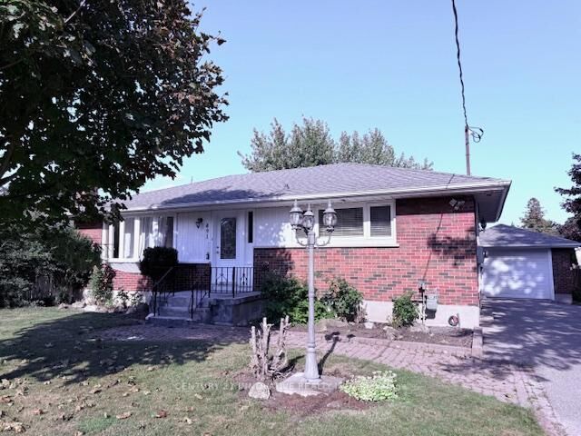 491 Fairlawn Street NW  Oshawa ON L1J 4R5 photo