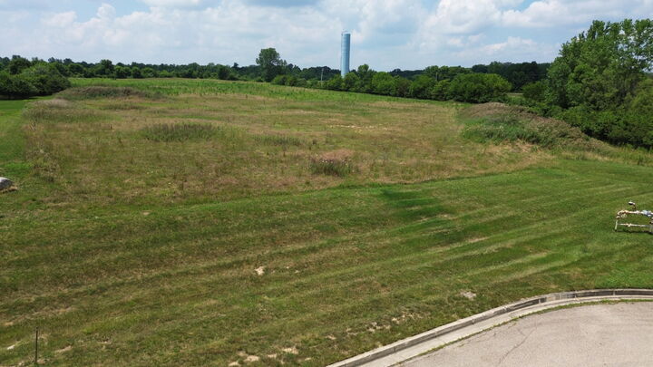 Property Photo:  