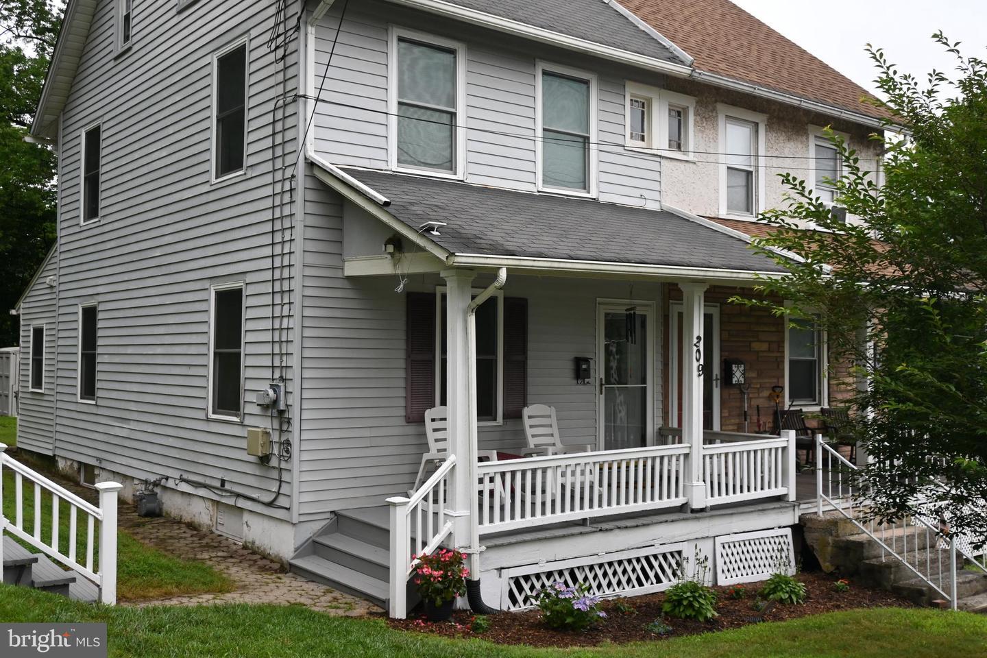 209 W Market Street  Perkasie PA 18944 photo