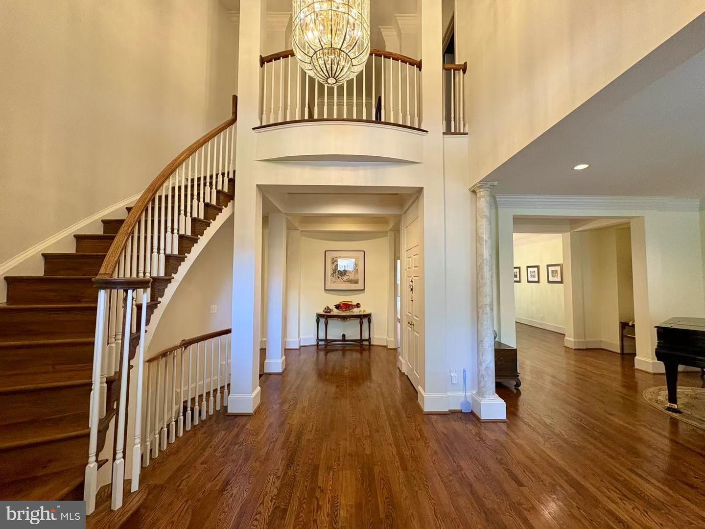 Property Photo: 8003 Cobble Creek Circle MD 20854