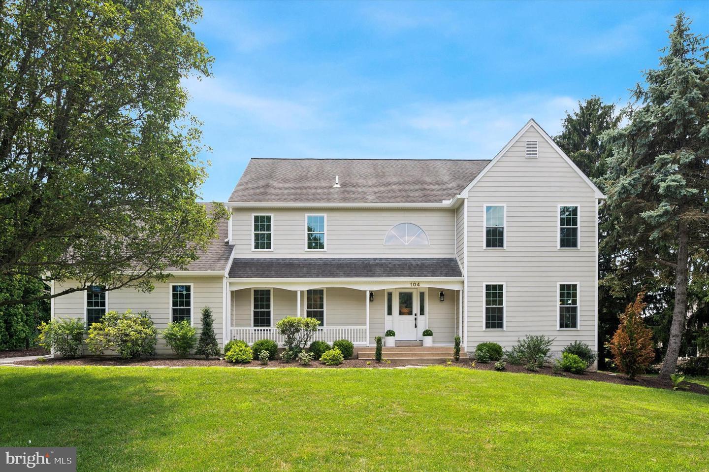 Property Photo: 104 Harvest Lane PA 19008