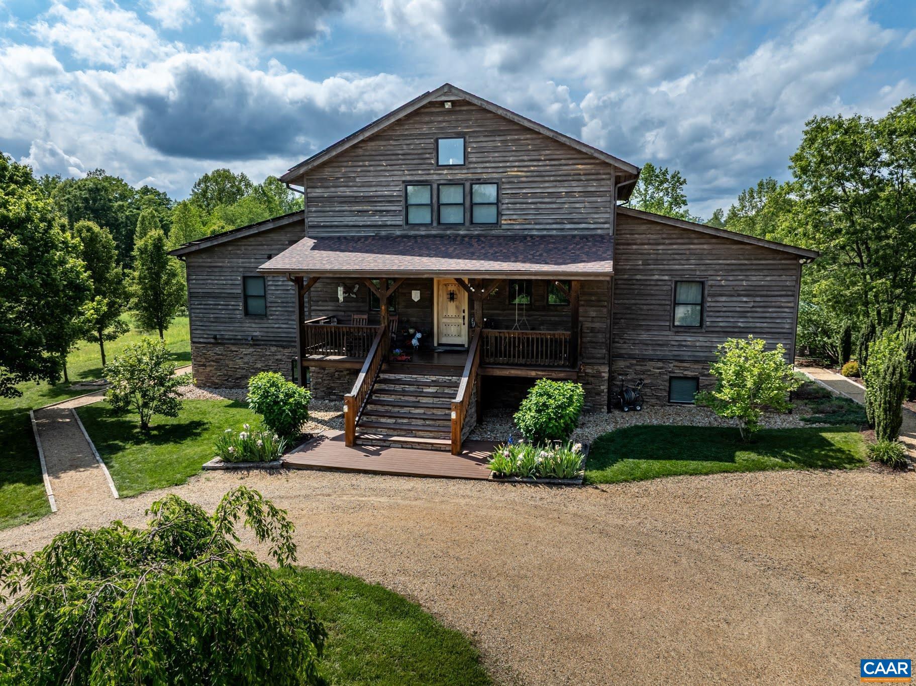 Property Photo: 301 Sycamore Ln VA 22968