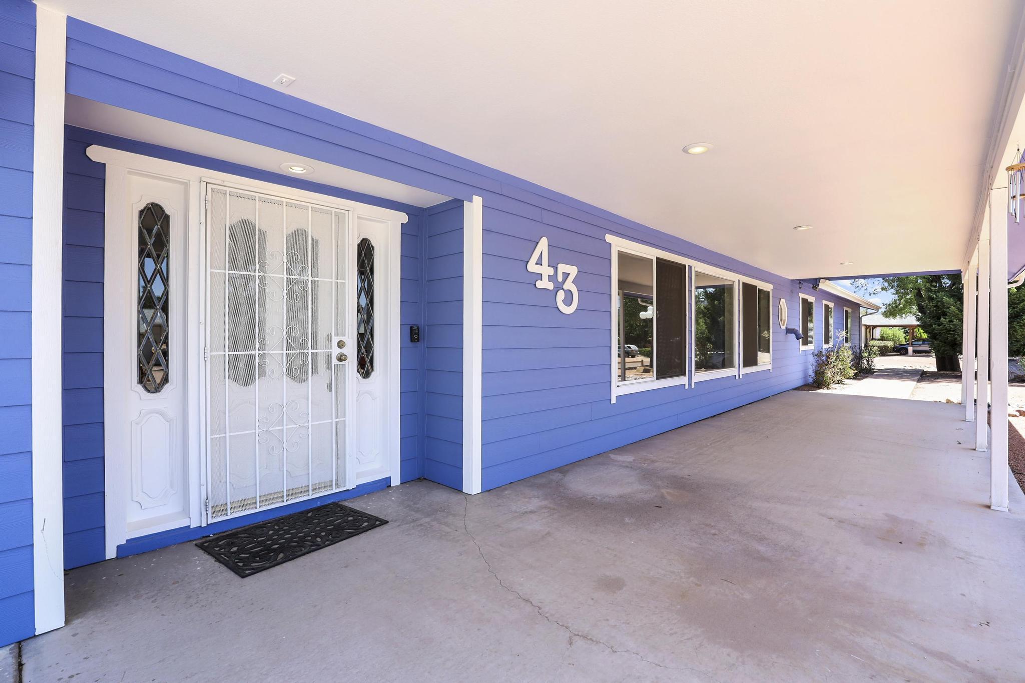 Property Photo: 43 S Hillside Drive AZ 85541
