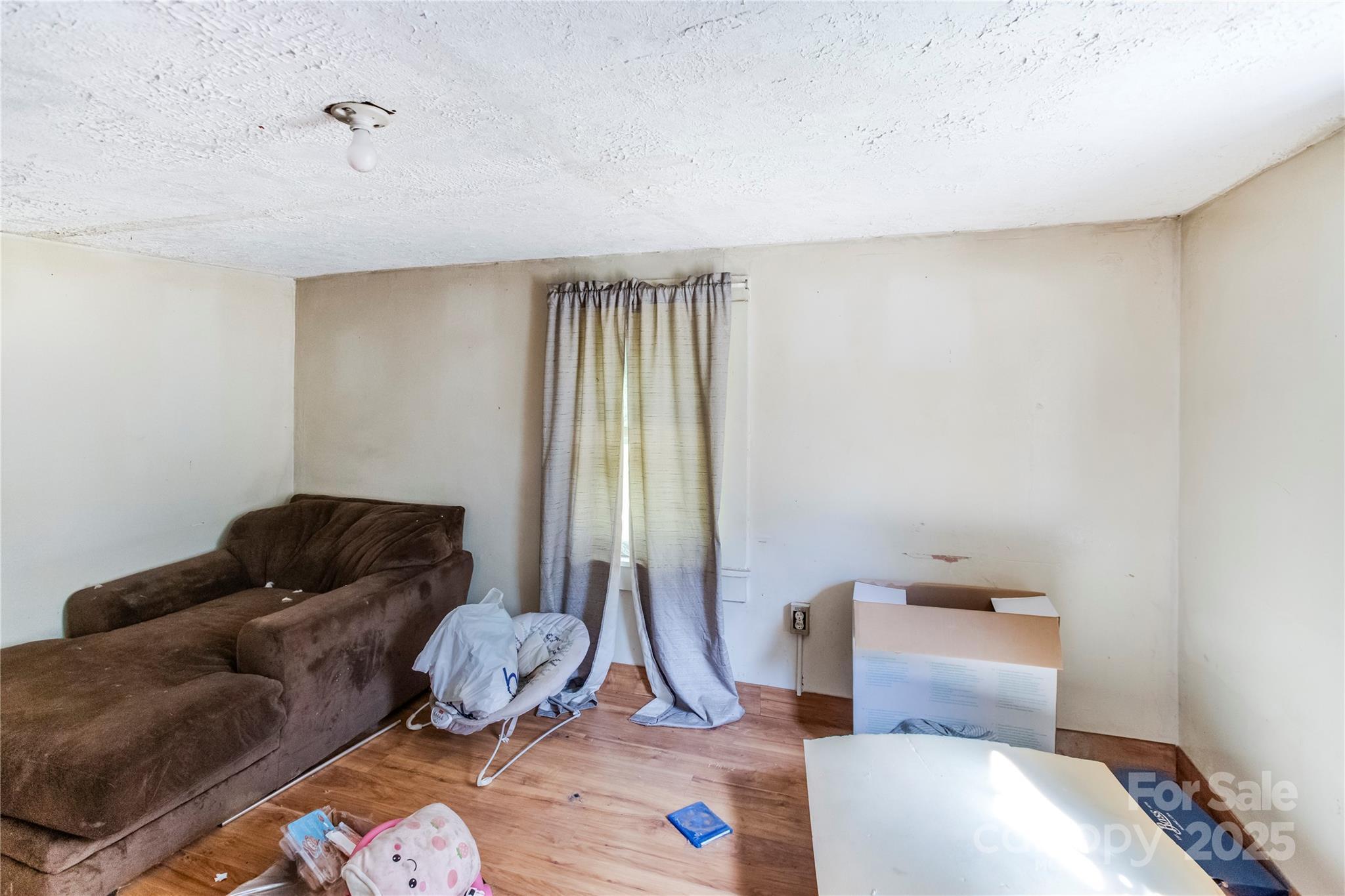 Property Photo: 401 Ray Street NC 28786