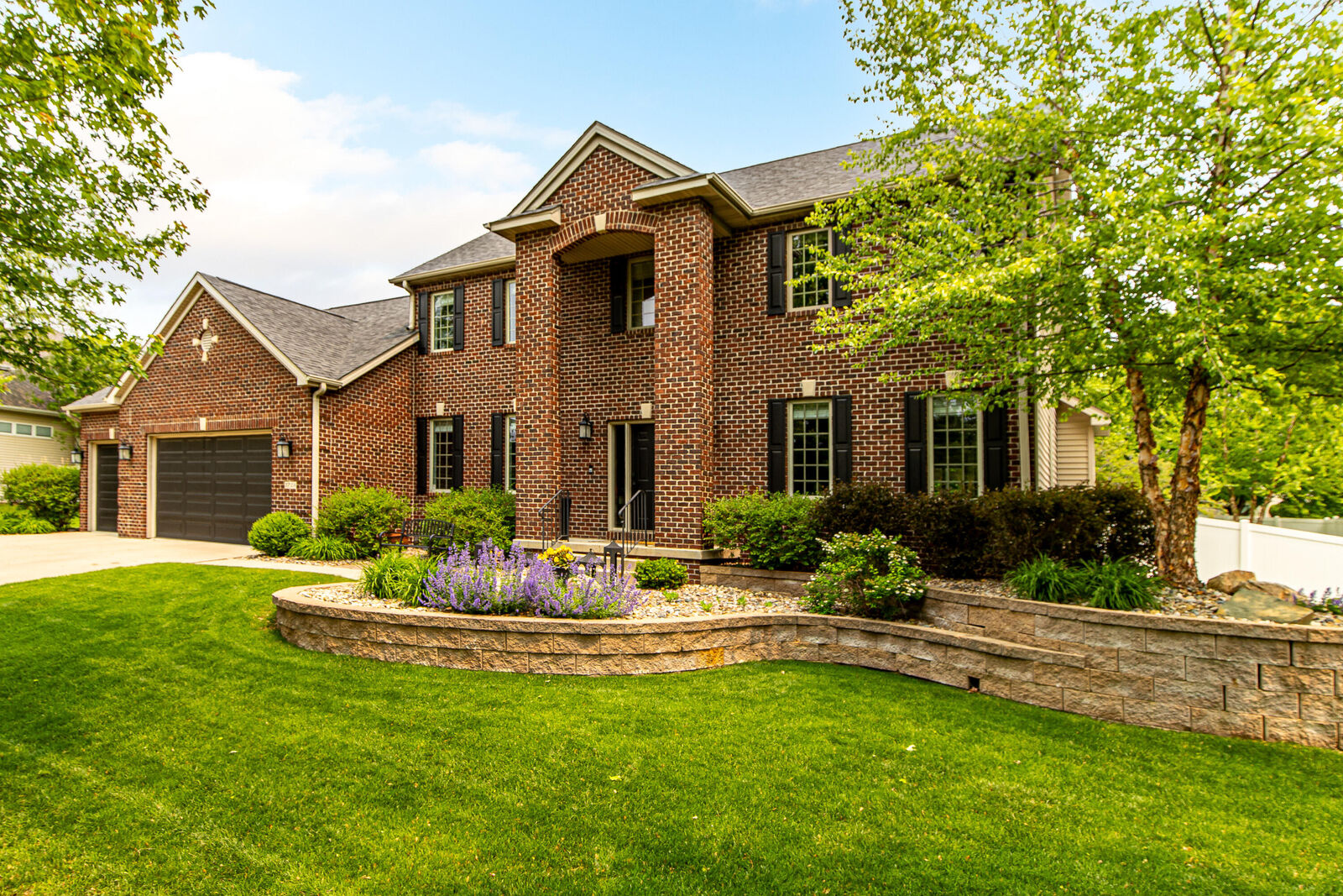 Property Photo: 3728 Bridgeport Drive IA 50010