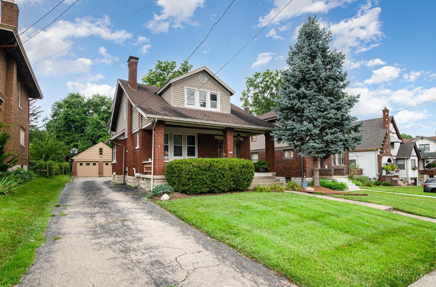Property Photo: 1059 Coronado Avenue OH 45238