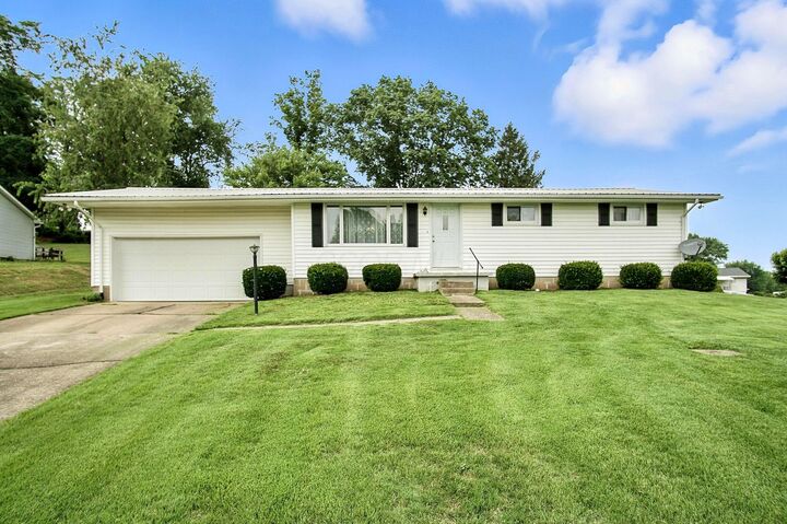 125 Sherwood Drive  Zanesville OH 43701 photo